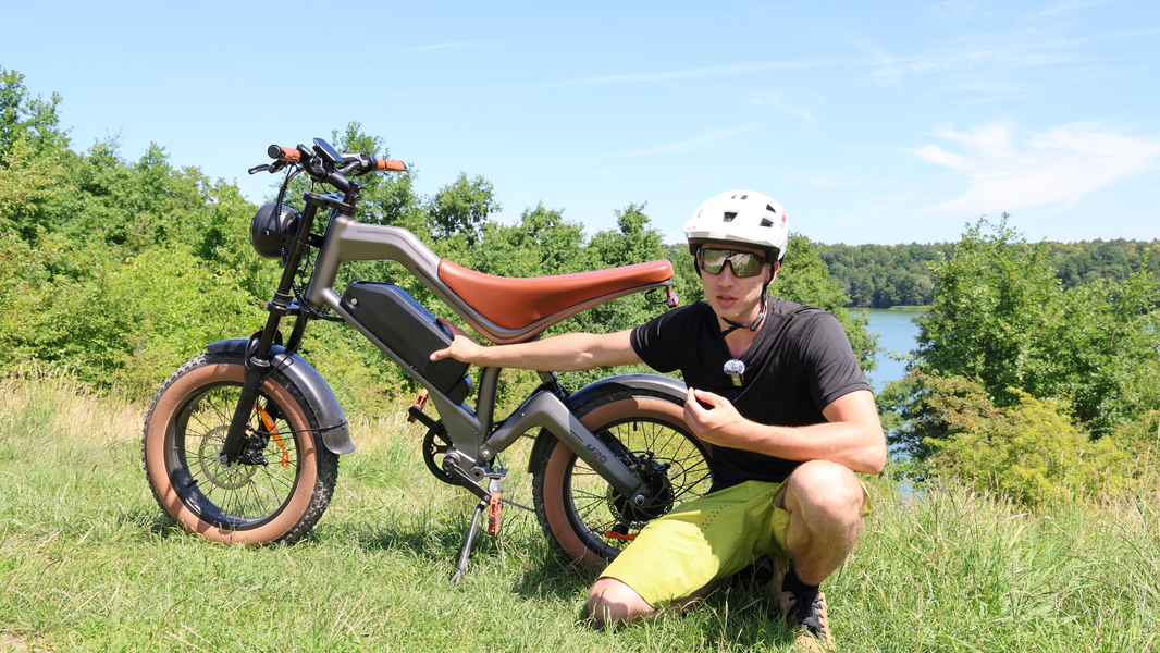 DYU M20 Fat Tire E-Bike Trail Guide