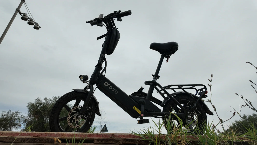 DYU C3 small e-bike side view for a college commute guide