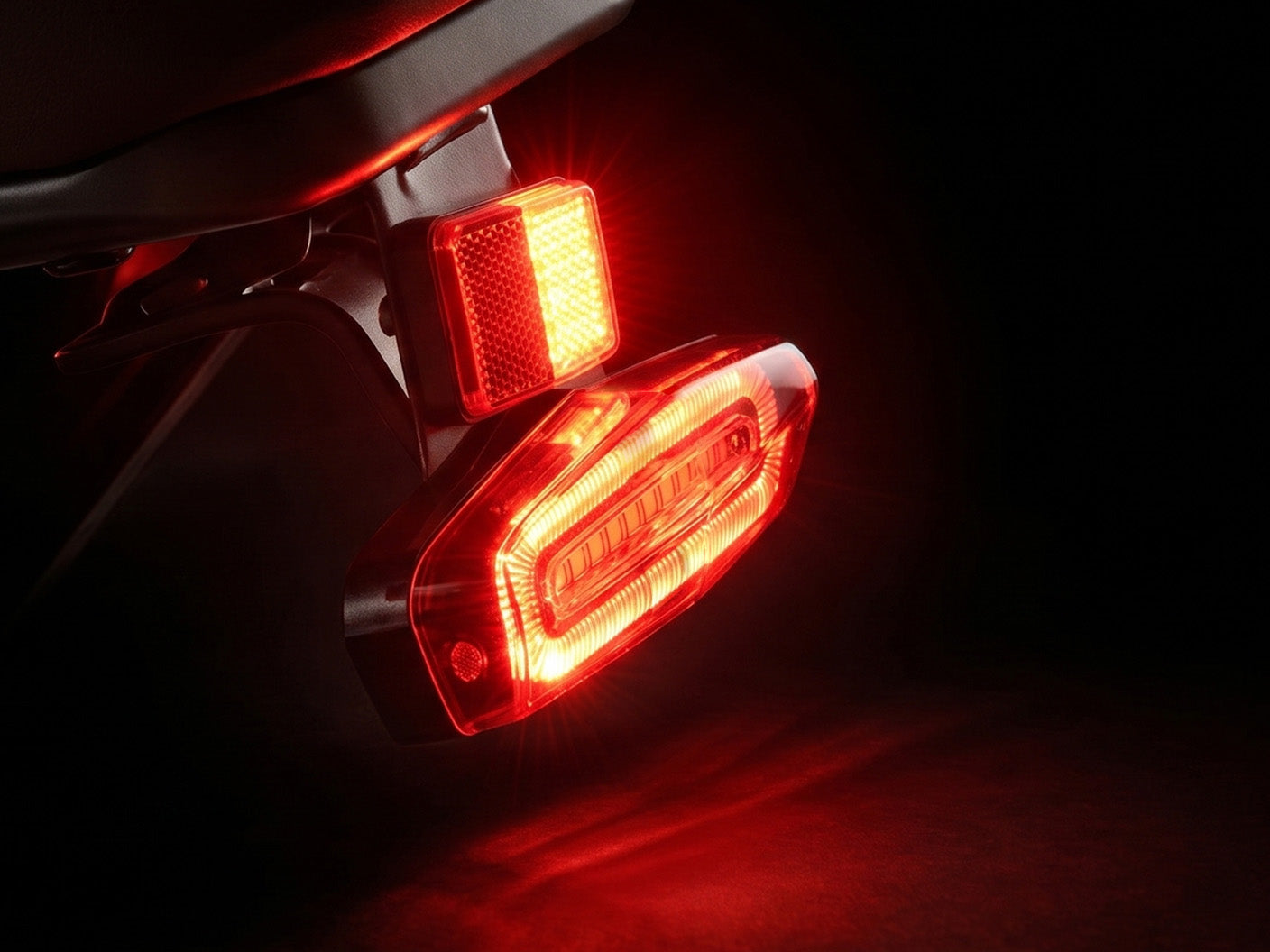 REAR LIGHT