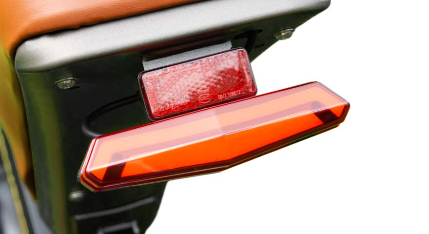 REAR LIGHT